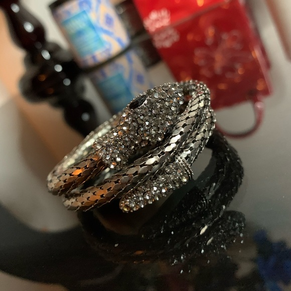 Dark grey snake bracelet🌚💎 - Picture 4 of 8